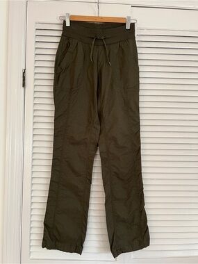 The North Face Women’s Olive Green Hiking Pants XS